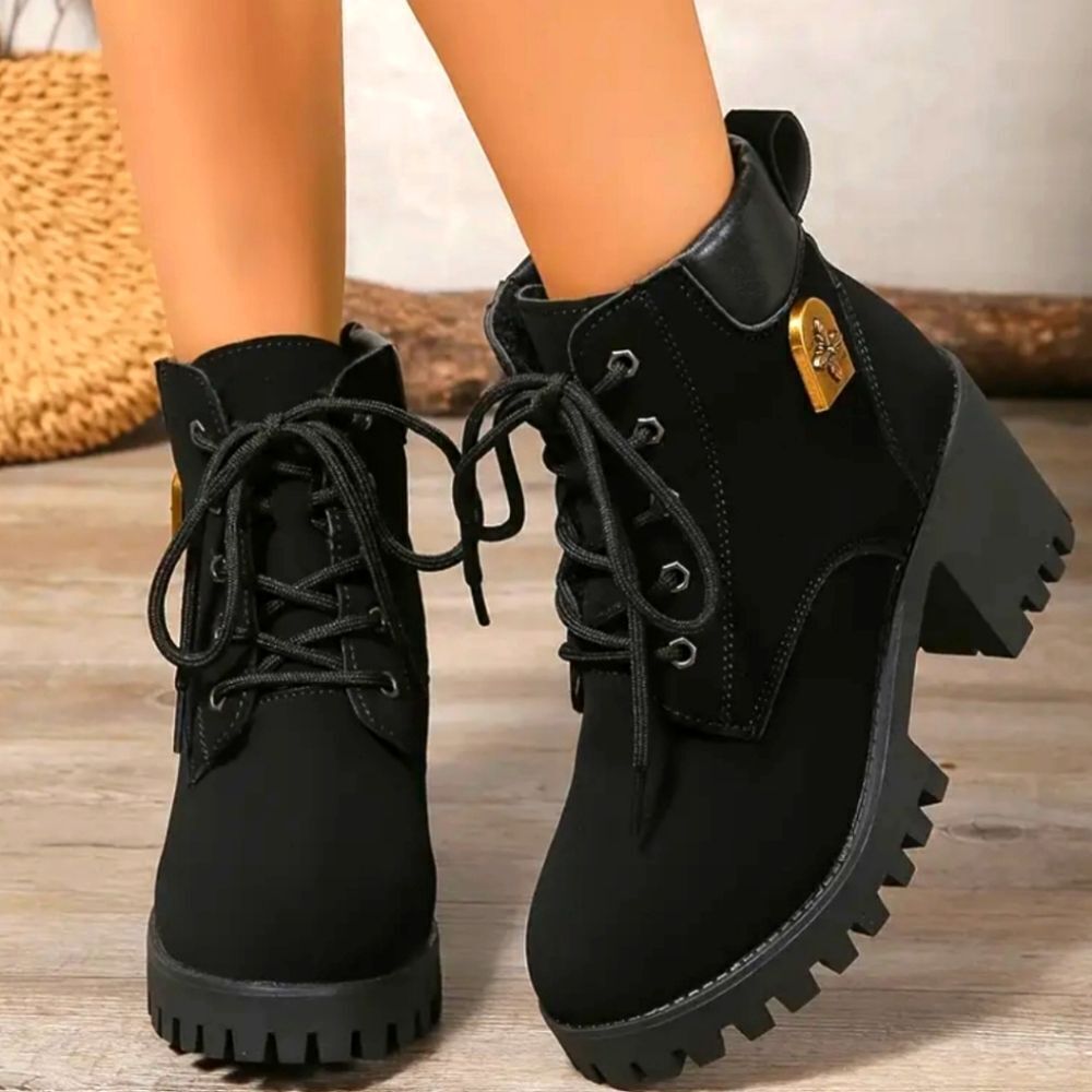 Ladies black chunky heel lace up ankle boots sz 8